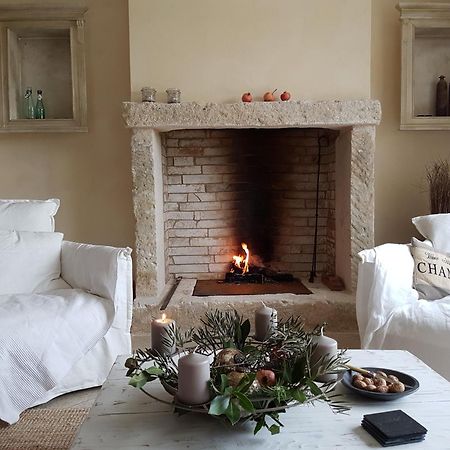 Bed and Breakfast Fontaine De Cerier Castillon-du-Gard Zewnętrze zdjęcie